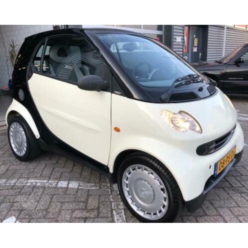 Smart zeer mooie Fortwo 0.7 45KW Coupe 2004 Zwart