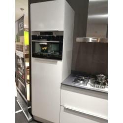 showroom keuken nieuw. incl.5 AEG apparaten