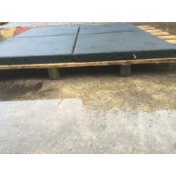 Rubber tegels 50x50x4CM, pen/gat verbinding €2,50 per stuk!!