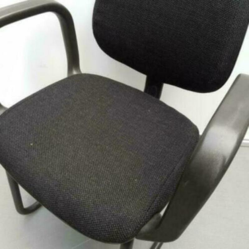 AHREND CIRKEL retro stoelen, vergaderstoel met nieuwe stof