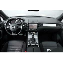 Volkswagen Touareg 3.0 TDI Highline (Grijs Kenteken) R-line