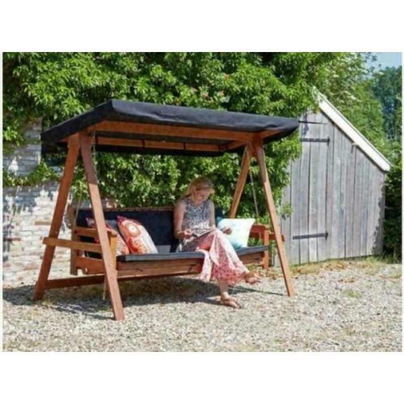 Schommelbank van hardhout met luifel, kussens en ligstand