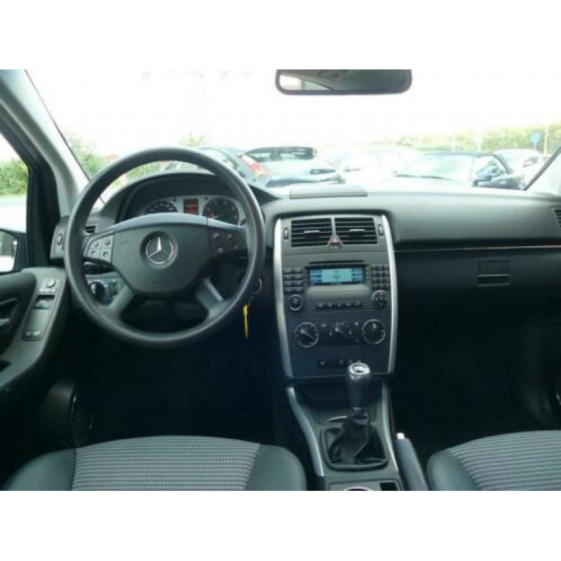 Mercedes-Benz B-klasse 200 Navi Glazen Panoramadak Leder Air