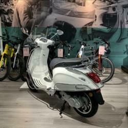 Vespa Sprint 25 KM - snorscooter - €3699,- compleet