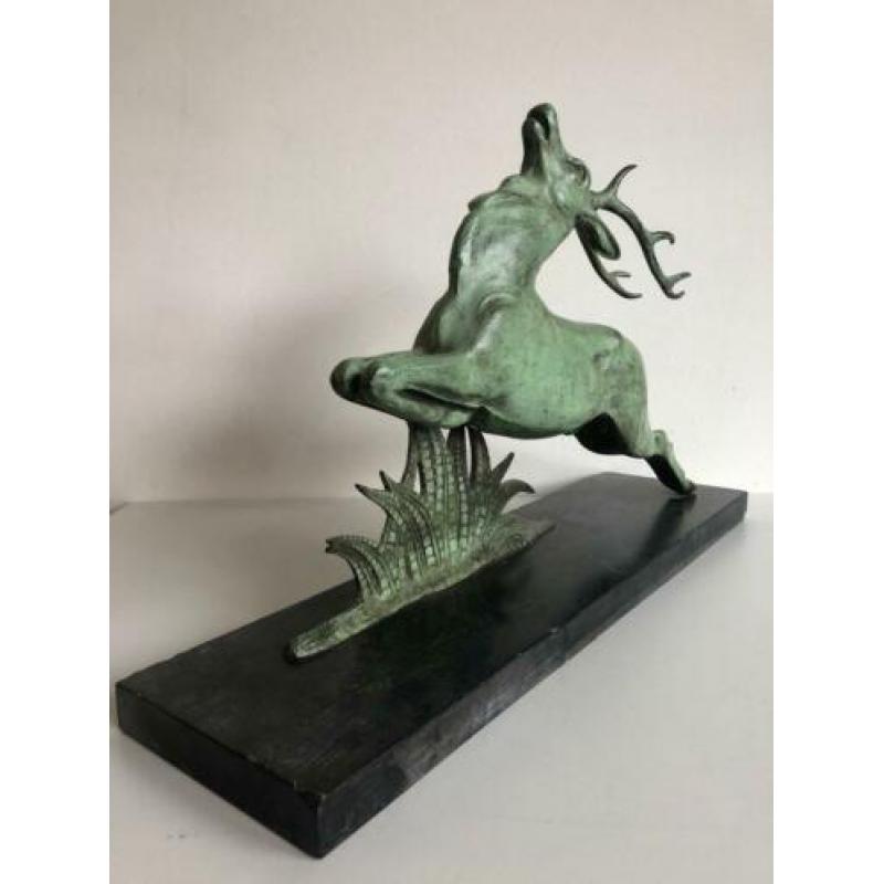 Edelhert Art Deco Beeld