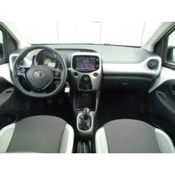Toyota Aygo 1.0 VVT-i X-Nav 3-deurs | Airco | Navigatie | Pa