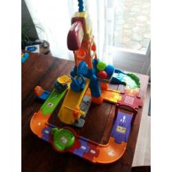 Vtech toet toet auto's 4 speelsets en extra wegen delen.
