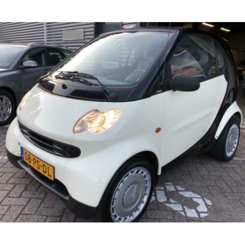 Smart zeer mooie Fortwo 0.7 45KW Coupe 2004 Zwart