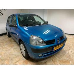 Renault Clio 1.2-16V Privilège Comfort ZONDAG ' s open van 1