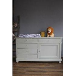 Babykamer / Junglekamer / vintage / massief hout / groen