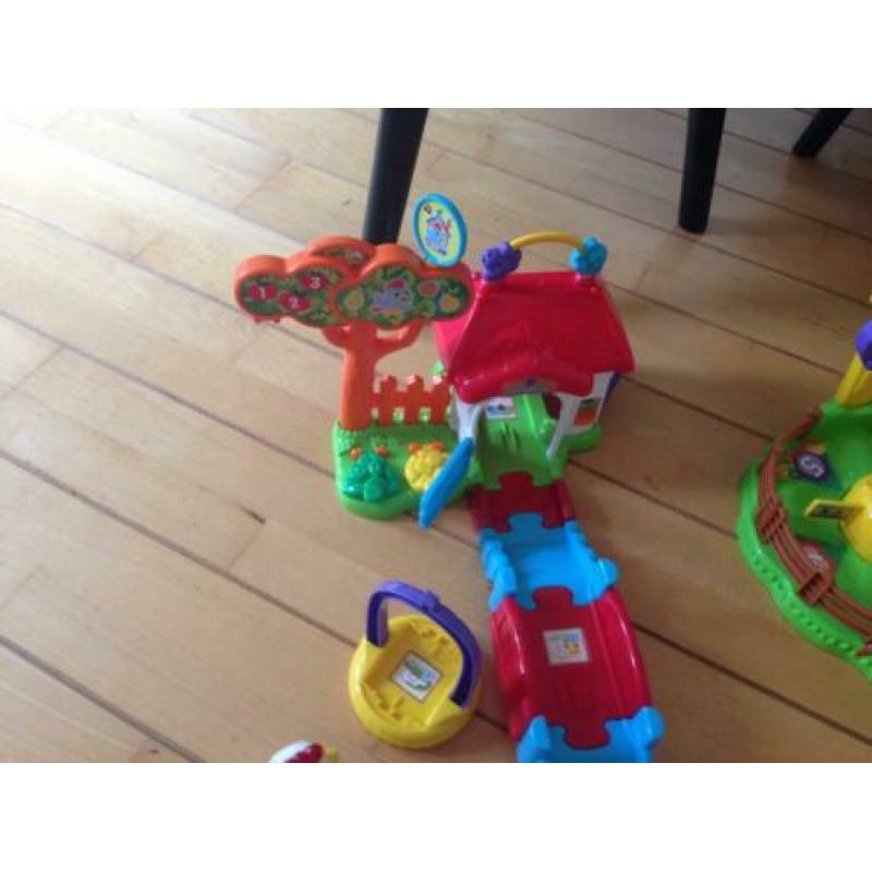Veel vtech zoef zoef dieren o.a. Boerderij, hondenhok e.d.