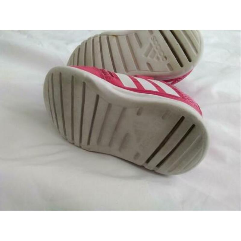 Roze ADIDAS schoenen 24