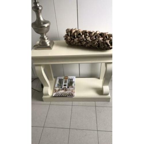 Rofra sidetable