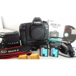 Canon EOS 5DMark II + Battery Grip, 25,000 Click..