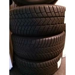 Auto banden set
