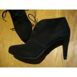 Bijna nieuwe suede laarsjes v. MANFIELD maat 38