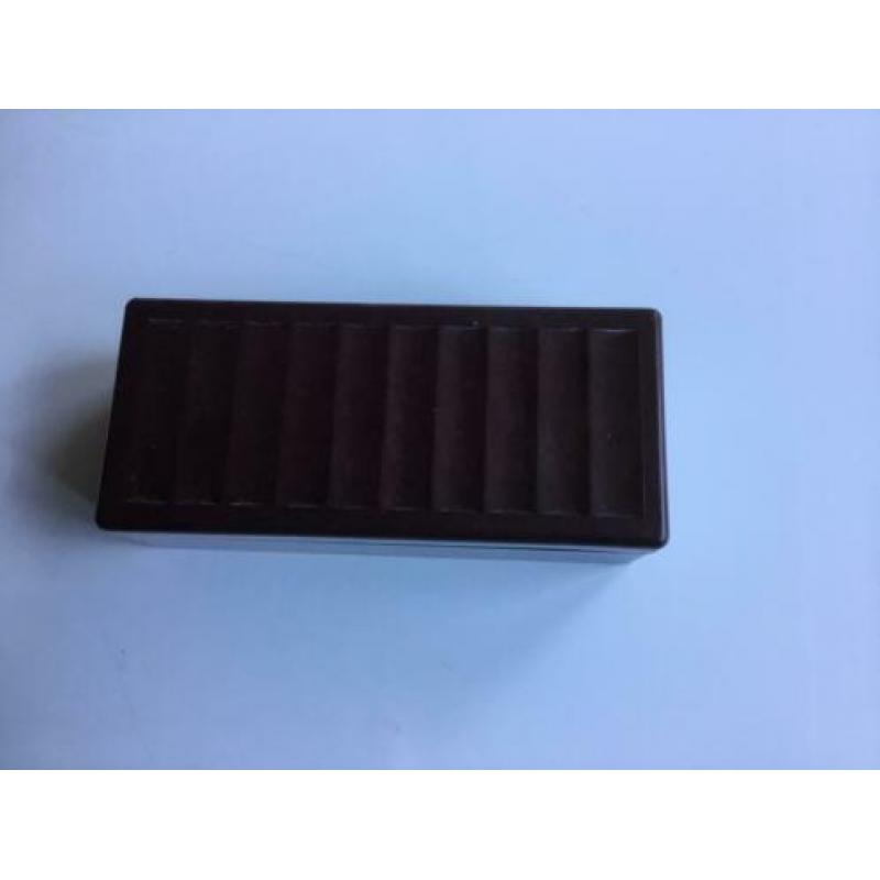 Postzegel doosje bruin bakeliet. 4 vakjes.