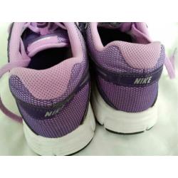 NIKE sneakers 37,5
