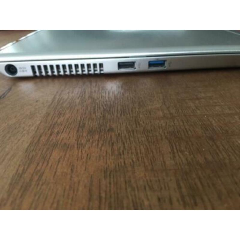 SONY VAIO Laptop met oplader en hoes
