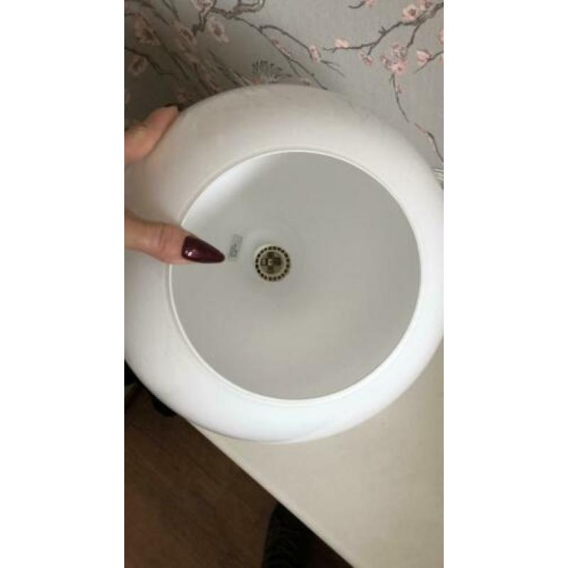 Prachtige grote melkglas bol plavondlamp