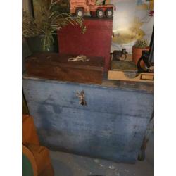 / / aanbieding blauwe kist bak speelgoedkist groot formaat /