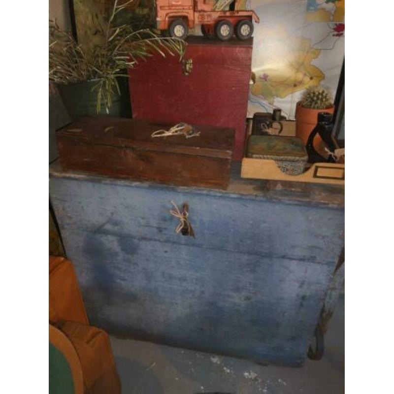/ / aanbieding blauwe kist bak speelgoedkist groot formaat /