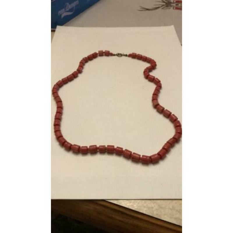 Bloedkoraal ketting 62 cm lang