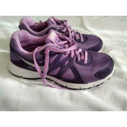 NIKE sneakers 37,5