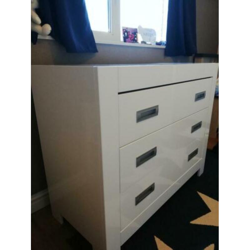 Bopita kinderkamer: ledikant, commode, kast
