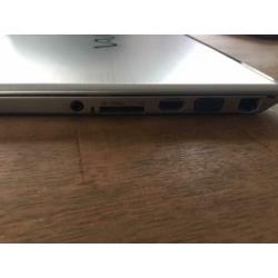 SONY VAIO Laptop met oplader en hoes
