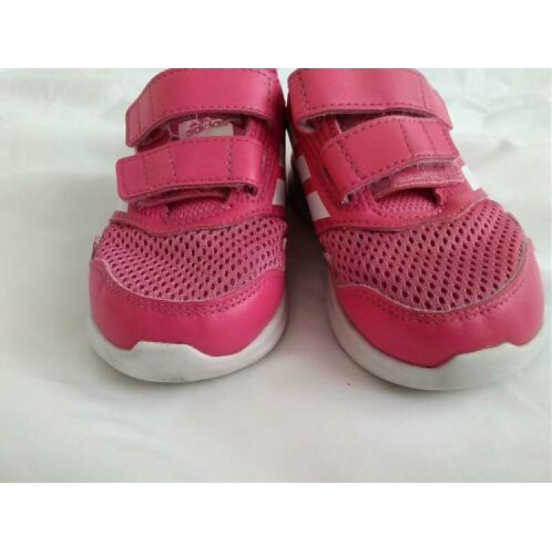 Roze ADIDAS schoenen 24