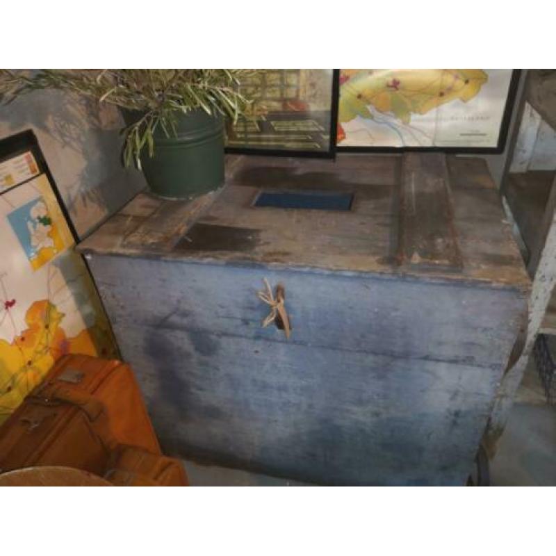 / / aanbieding blauwe kist bak speelgoedkist groot formaat /