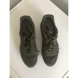 Nike air Pegasus maat 44,5. Donkergroen, nauwelijks gedragen