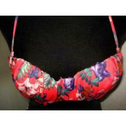 Bikini maat 38 Bh 75 C