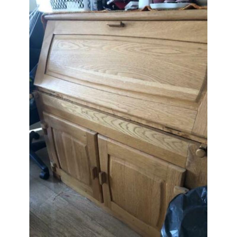 secretaire & een wandmeubel