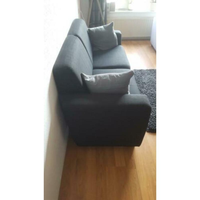 Bank zwart, Normaal 500 euro, nu 350 euro