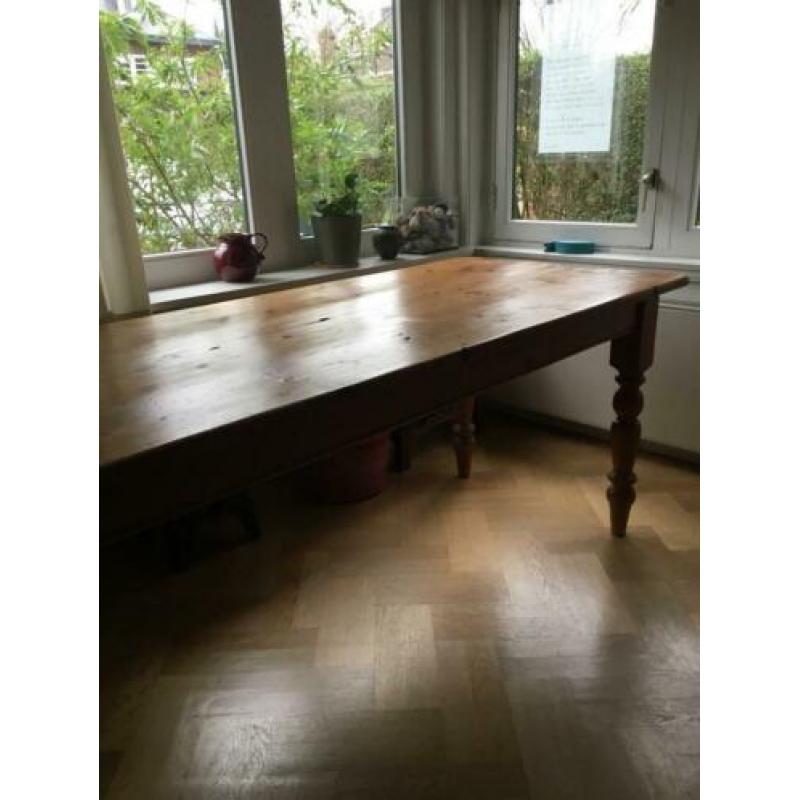 Mooie grenen eettafel