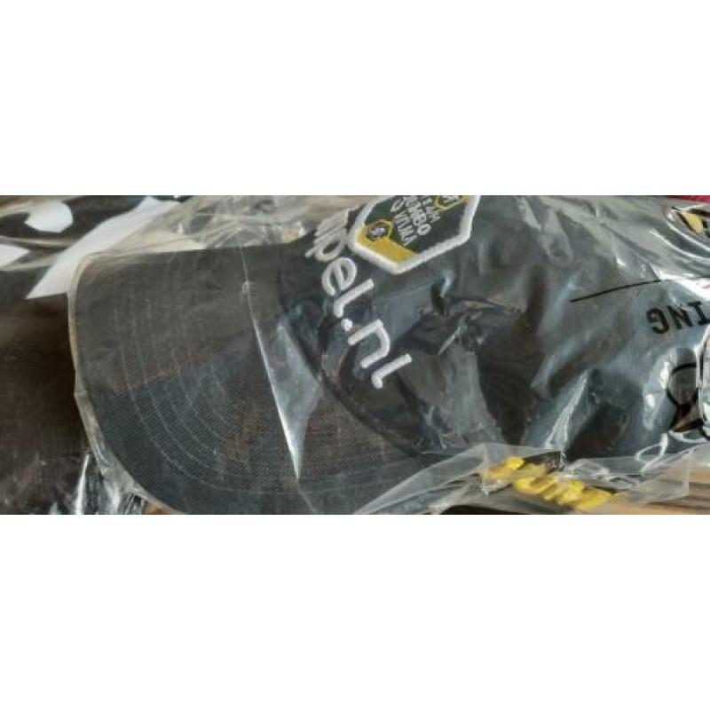 TEAM JUMBO tas gevuld met bidon handdoek en pet