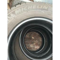 4 Zomerbanden, Michelin , 215/70/R15 CD