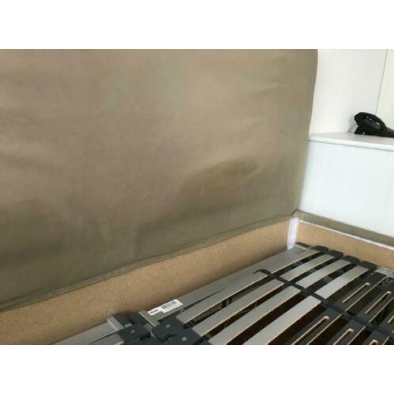 Twee goede verstelbare lattenbodems 90x200 +gratis bedombouw