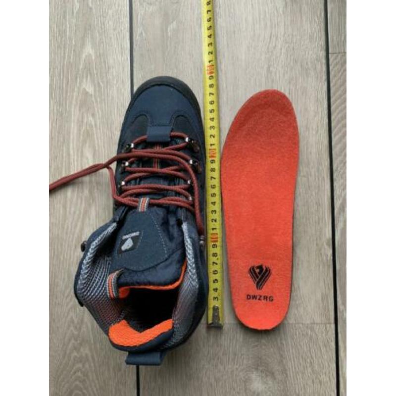 Nieuwe bergschoenen of wandelschoenen maat 40-41