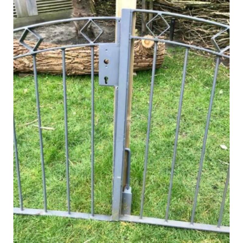 Zwaar metalen Inrijpoort / Poort / Toegangspoort voor oprit
