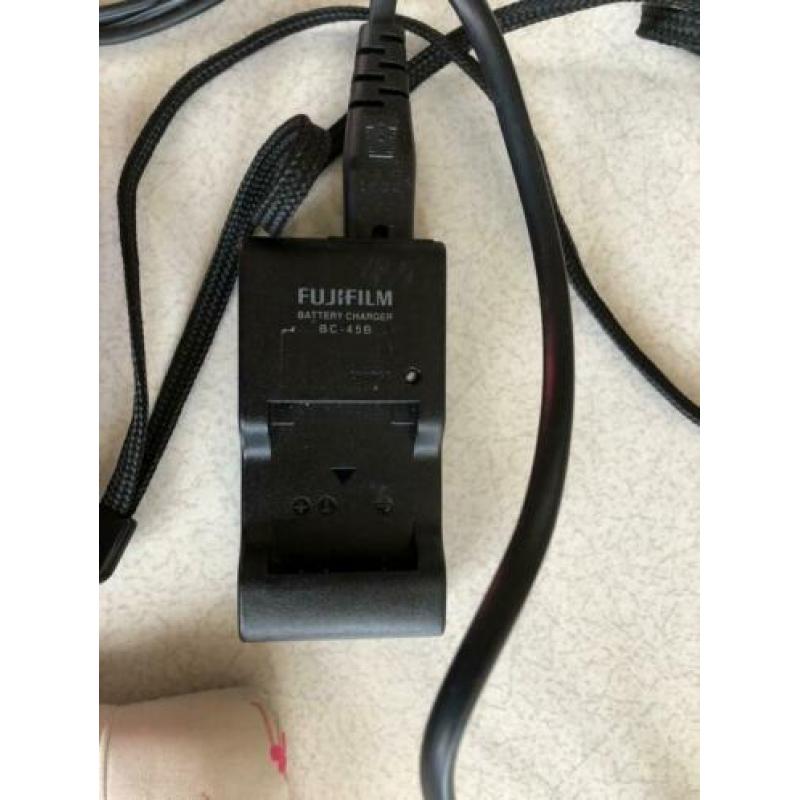 *Fotocamera Fujifilm jv110*