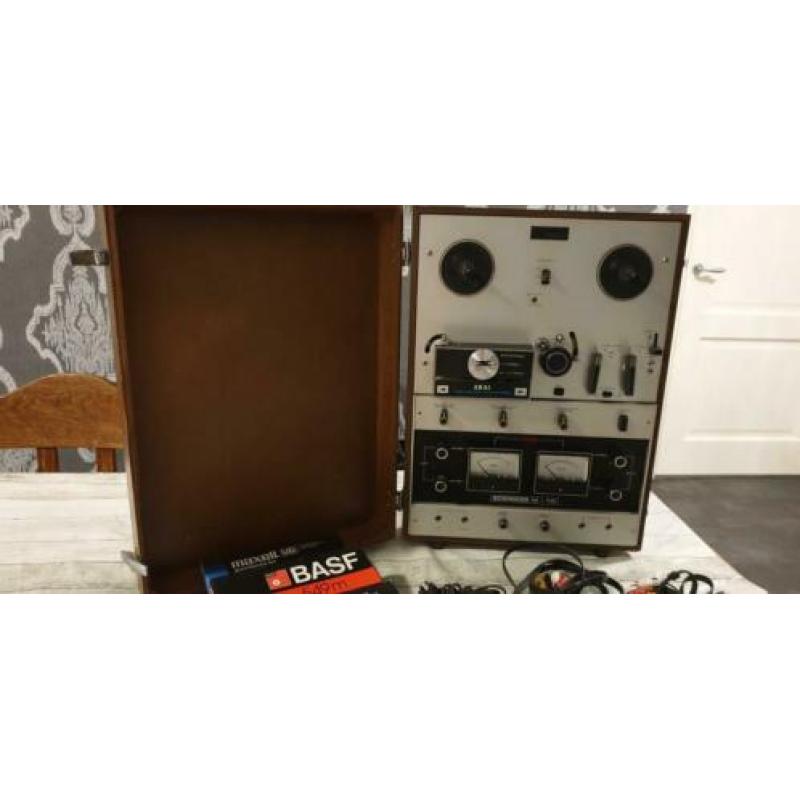 Oude Akai bandrecorder incl banden