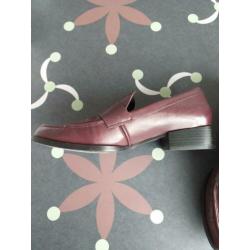 Mooie donkerrode loafers van Donna Karan, mt 41