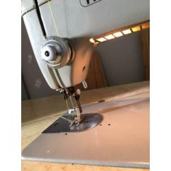 Naaimachine Pfaff incl tafel