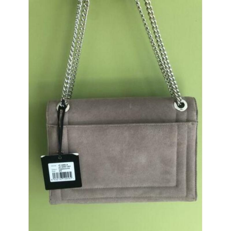 Angela bag josh v