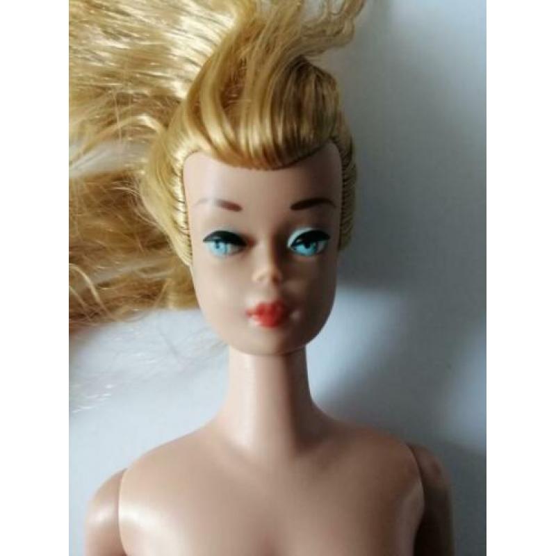 Barbie vintage swirl blond met groene oren