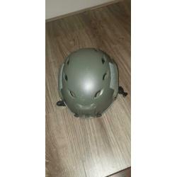 Te koop: Airsoft helm met cover en pads voor binnenkant helm