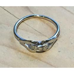 zilver ringetje met bewerkt stukje - 16mm